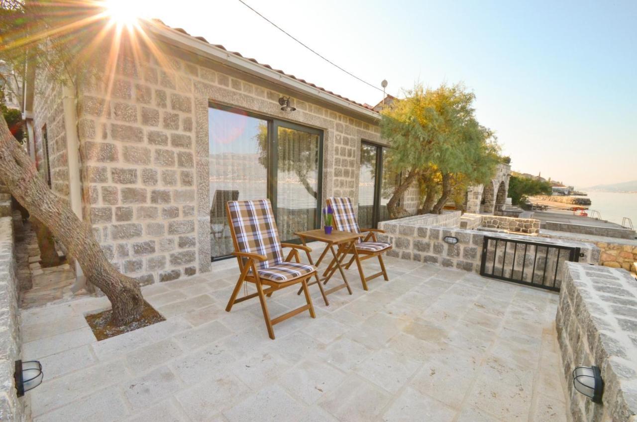 Leut Stone Residence Tivat Exterior photo